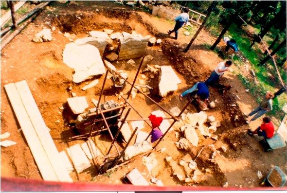 Scavi della necropoli etrusca del "Poggino".
