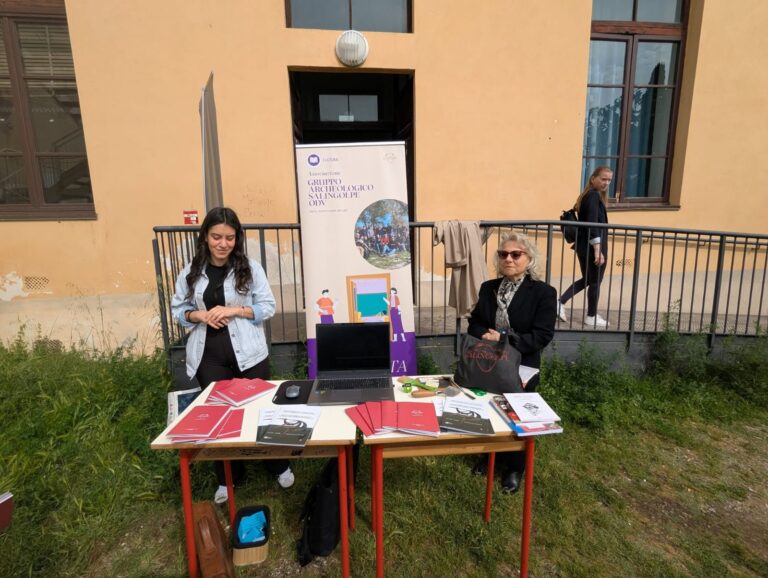 L’accoglienza dei partecipanti allo spazio del Salingolpe. Istituto Caselli, Siena, 8 maggio 2026.