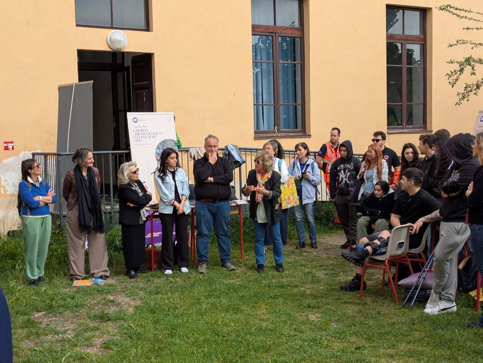Una fotografia di gruppo a ricordo della giornata. Istituto Caselli, Siena, 8 maggio 2026.