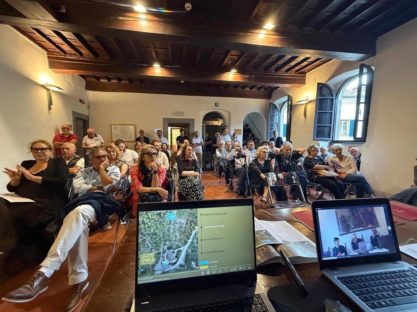 Il pubblico riunito per conoscere i risultati degli scavi. Collepetroso, conferenza 2026.
