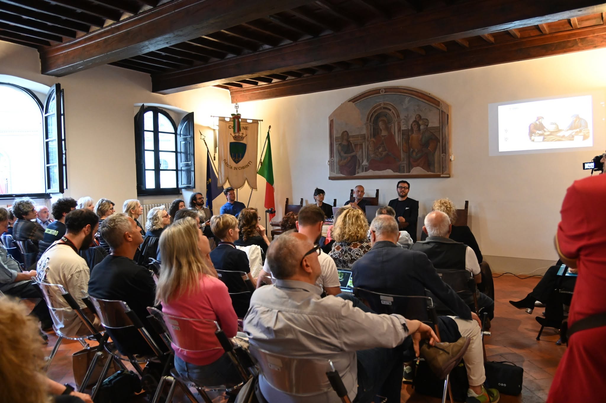 Il pubblico durante la proiezione dei materiali. Collepetroso, conferenza 2026.