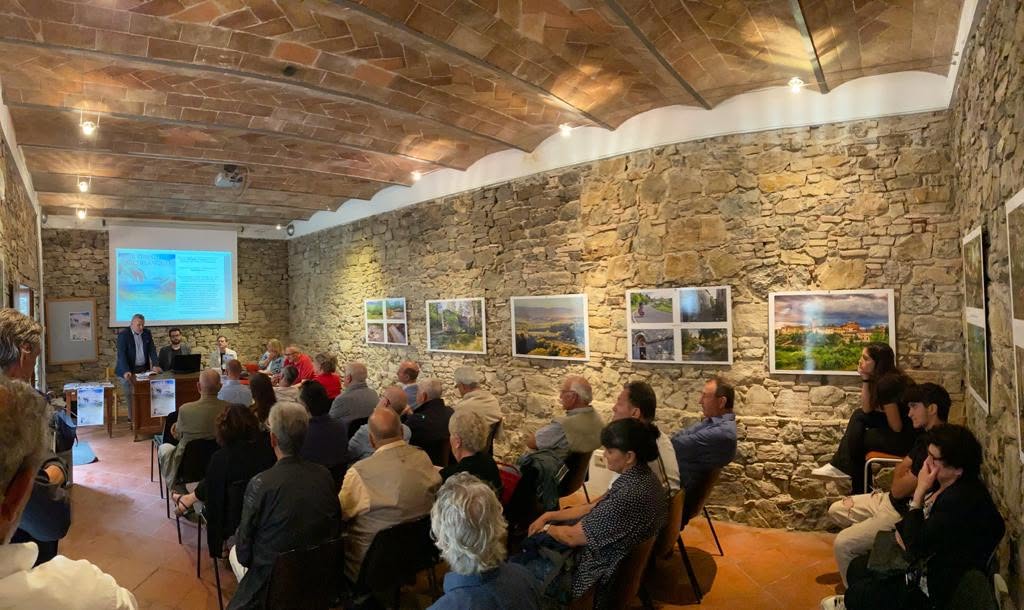 La sala durante il racconto delle vicende storiche del volume. Il Chianti di Michelangelo, Castellina 2023.