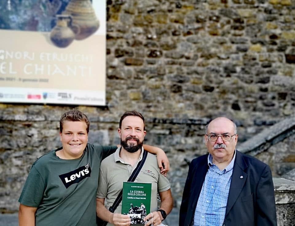 Un momento di incontro negli spazi della mostra. La guerra sulle colline, Castellina 2021.