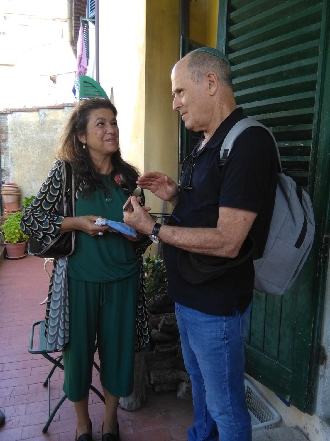 Il cucchiaino consegnato alla famiglia Lewin sulla terrazza dell’antica pensione Mariani.
