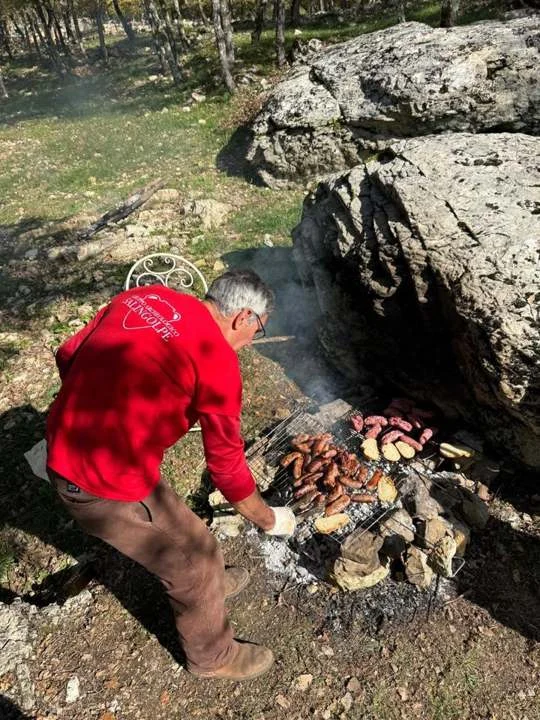 Un dettaglio del lavoro sul campo.